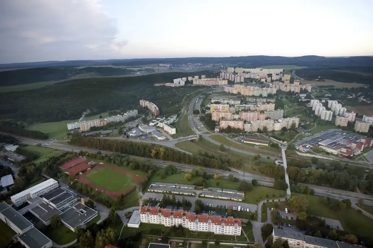 Za rok nájmy v některých městech podražily o desítky procent