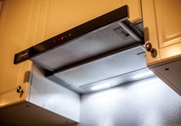 Používání digestoře v kuchyni je důležité. Používání digestoře v kuchyni je důležité.