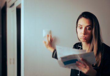 Snažili jste se v dobré víře ušetřit, ale účet za elektřinu je ještě vyšší než minule? Možná jste vypínali jeden spotřebič až příliš často.