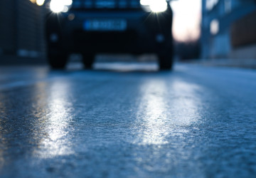 Už během několika hodin dorazí sníh s deštěm a kluzké silnice