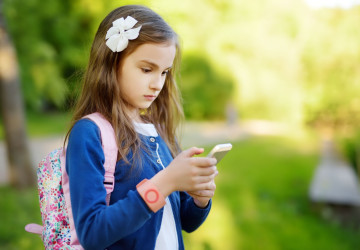 Kolik času by děti měly trávit na mobilu? Kolik času by děti měly trávit na mobilu?