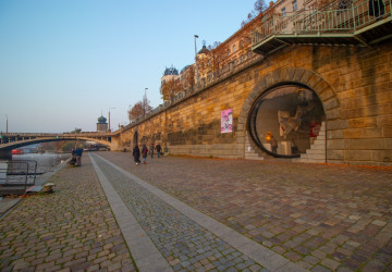 V Praze se budou instalovat nové lavičky V Praze se budou instalovat nové lavičky