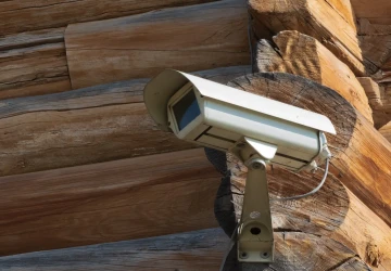Majitel chaty s kamerou hlídající nemovitost v průběhu zimy může dostat pokutu