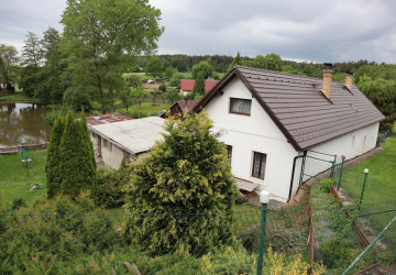 Stát se zbavuje některých nemovitostí. 