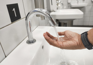 Bezdotykové baterie mají své nesporné výhody.