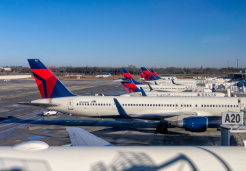 Známá letecká společnost zasáhla a od středy zvyšuje poplatky Známá letecká společnost zasáhla a od středy zvyšuje poplatky
