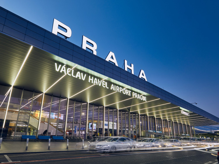 Pražské letiště rozšiřuje nabídku letů, konkuruje tak světovým metropolím. Pražské letiště rozšiřuje nabídku letů, konkuruje tak světovým metropolím.