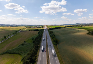 Autonomní vozidla míří na české silnice. Autonomní vozidla míří na české silnice.