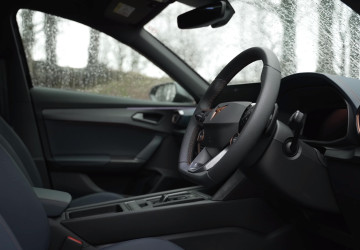 Na český trh míří nové superauto