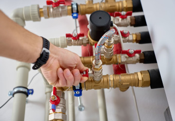 Zručný topenář si dnes může vydělat velké peníze. 