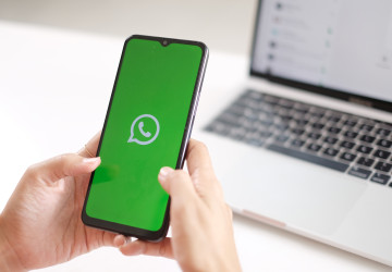 Nová funkce Restricted Chat zajistí, že se vybraná konverzace zobrazí výhradně na vašem primárním zařízení. Nová funkce Restricted Chat zajistí, že se vybraná konverzace zobrazí výhradně na vašem primárním zařízení.