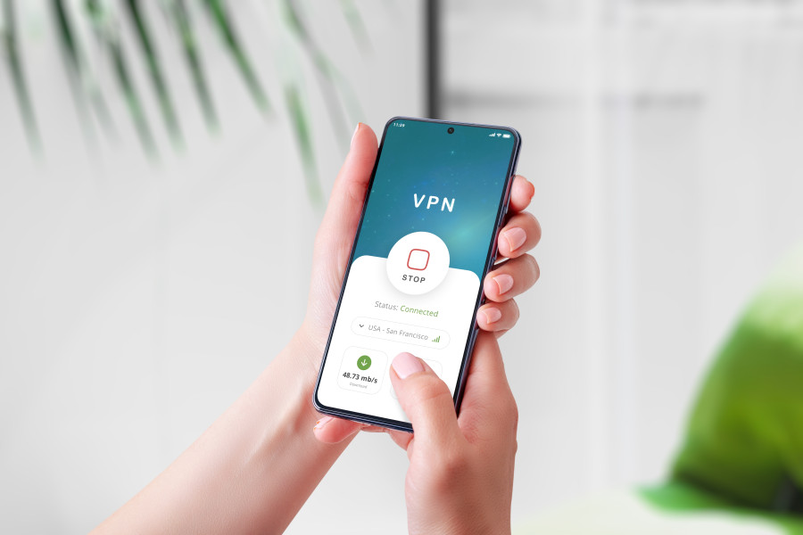 VPN je jednoduchý nástroj, který šifruje váš provoz a chrání před sledováním na nezabezpečených sítích.