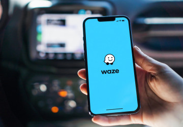 Aplikaci Waze hrozí zákaz oblíbené funkce Aplikaci Waze hrozí zákaz oblíbené funkce