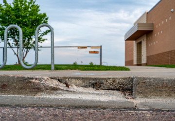 Město vám zaplatí nový chodník před domem