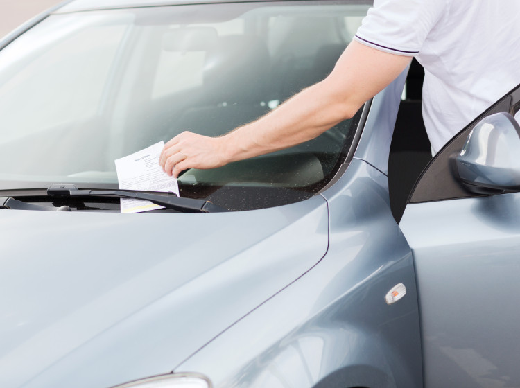 Dopravní značka mate řidiče