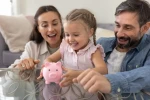 Zapojení do rozhodování o penězích dítěti pomáhá i v pozdějším věku