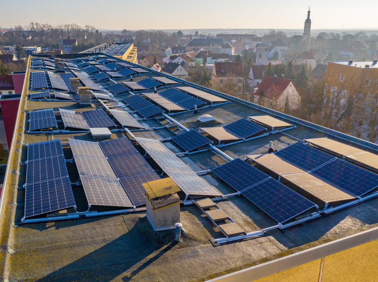 Fotovoltaické panely na střeše
