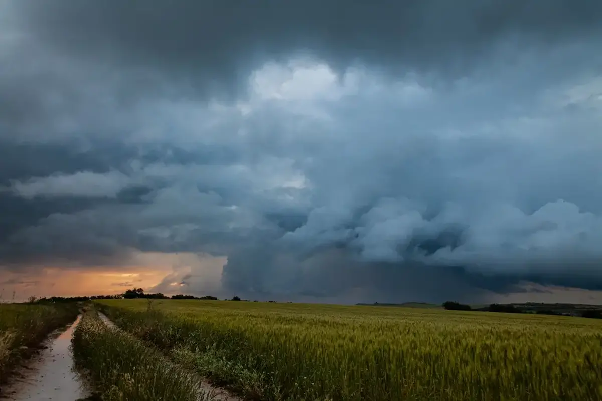Do ČR dorazí silné bouřky. Do ČR dorazí silné bouřky.