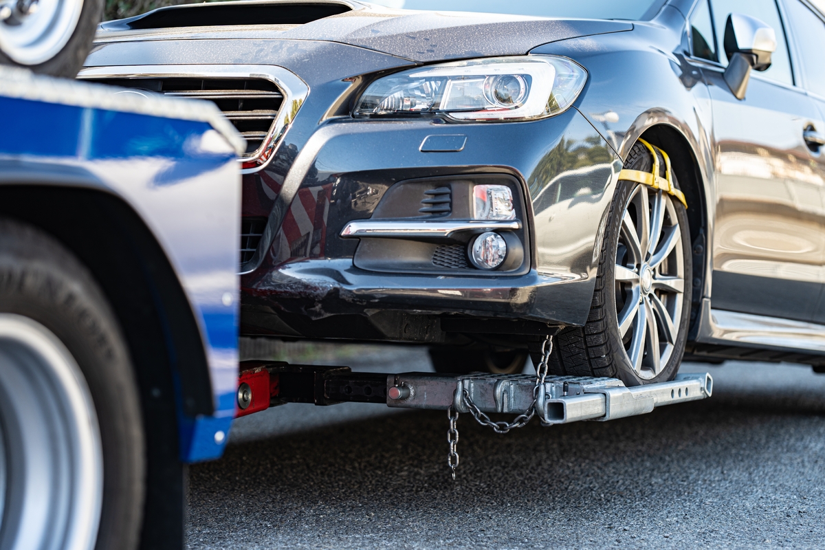 Auto vám kvůli čištění silnic už nemohou odtáhnout na záchytné parkoviště. Pokud jim překáželo, musí ho hned vrátit na původní místo Auto vám kvůli čištění silnic už nemohou odtáhnout na záchytné parkoviště. Pokud jim překáželo, musí ho hned vrátit na původní místo