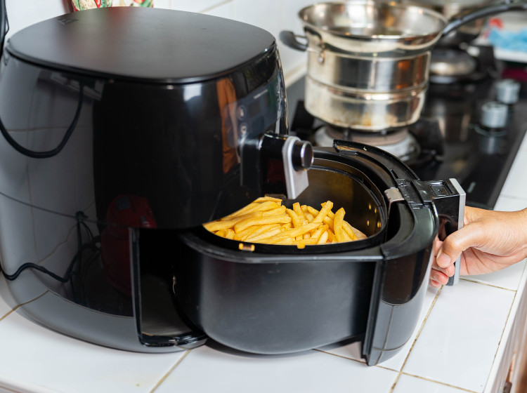 Horkovzdušné fritézy nahrazuje jiný spotřebič. Horkovzdušné fritézy nahrazuje jiný spotřebič.