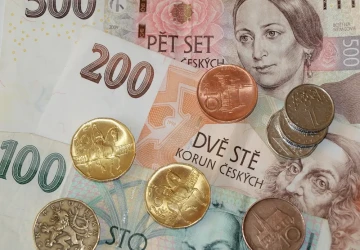 Stát vyplatí důchodcům kompenzaci. 