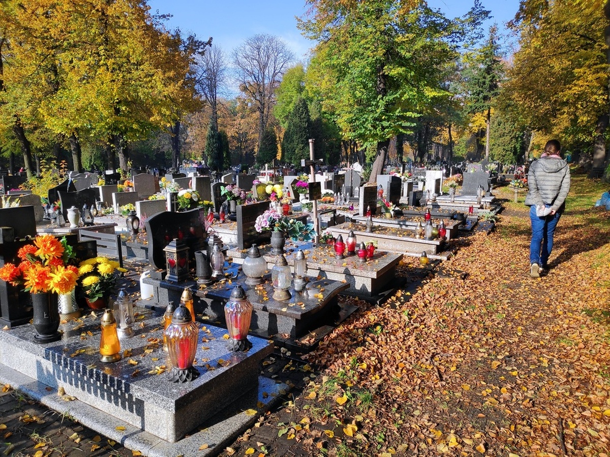 Kolik dnes stojí místo na hřbitově?