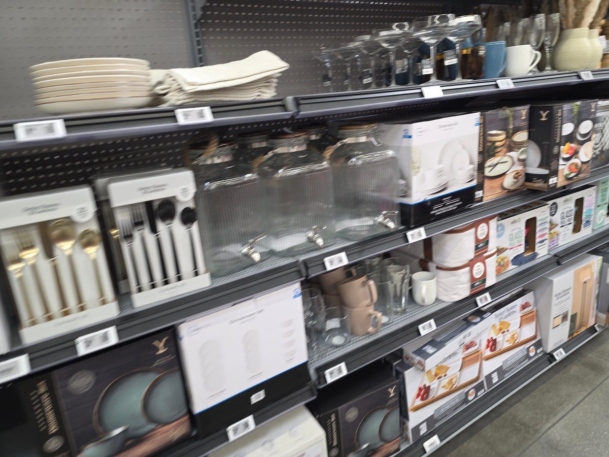 Diskontní prodejny se spotřebním zbožím čelí drsné konkurenci. 