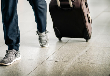 Letiště zavádějí přísnější kontroly. Pokud jste zvyklí cestovat v těhle botech, bezpečnostní kontrolou už neprojdete