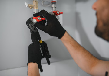 Je nutné být nejen vlastníkem správného typu kotle, ale i pravidelně provádět revize. Je nutné být nejen vlastníkem správného typu kotle, ale i pravidelně provádět revize.