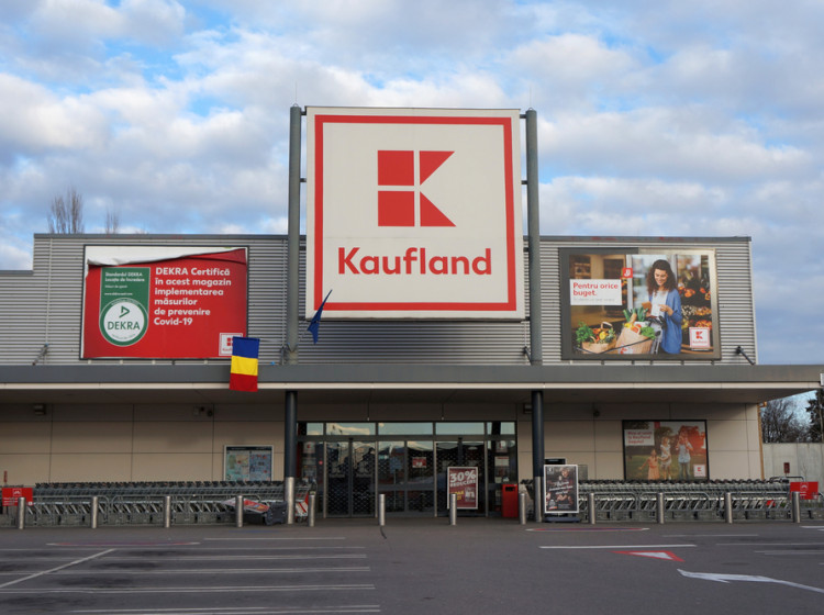 V Kauflandu aktuálně nabízejí projektor za pár stovek korun. 