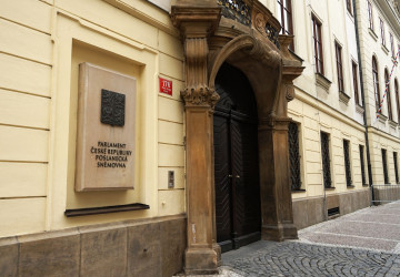 Vláda představila, o kolik se podnikatelům sníží zálohy