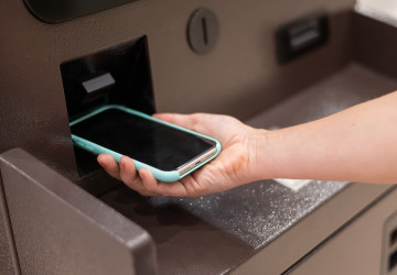 Díky NFC se dnes mnoho běžných činností obejde bez doteku.