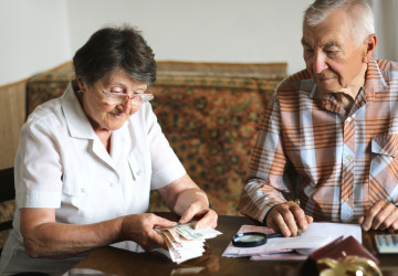 Nová vláda oznámila jasný plán, kdy a kolik přidá na důchodech. Důchodci mají důvod slavit