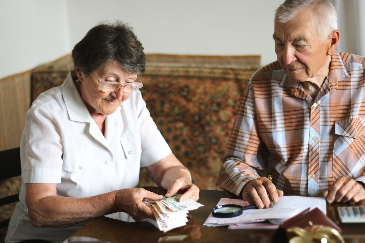 Nová vláda oznámila jasný plán, kdy a kolik přidá na důchodech. Důchodci mají důvod slavit