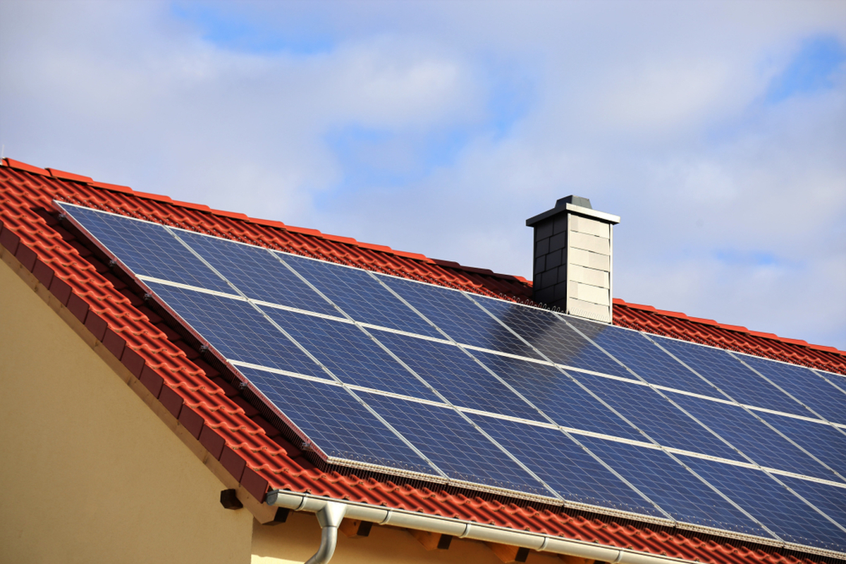 Podpora střešní FVE by mohla být ukončena. 